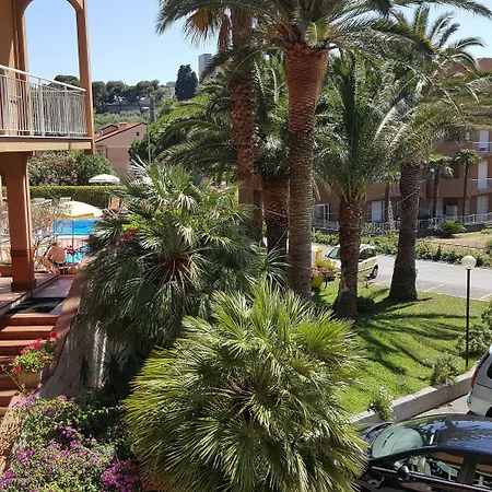 Orchidea アパートホテル