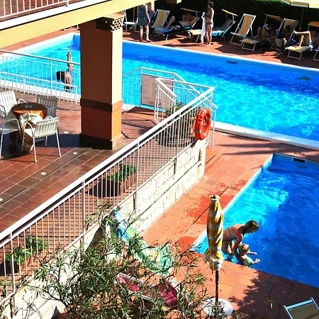 Orchidea Aparthotel 4*