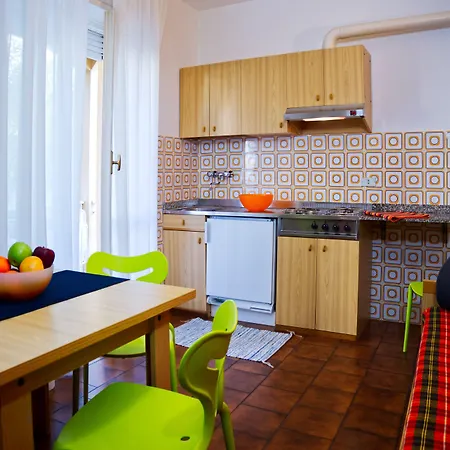 アパートホテル Orchidea